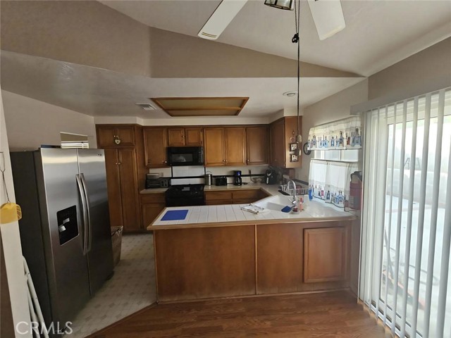 Detail Gallery Image 7 of 17 For 23614 Tonada Ln, Moreno Valley,  CA 92557 - 3 Beds | 2 Baths