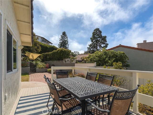 6556 Sattes Drive, Rancho Palos Verdes, California 90275, 3 Bedrooms Bedrooms, ,3 BathroomsBathrooms,Residential,Sold,Sattes,SB23043946