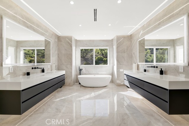 Detail Gallery Image 49 of 75 For 20151 via Medici, Porter Ranch,  CA 91326 - 5 Beds | 5 Baths