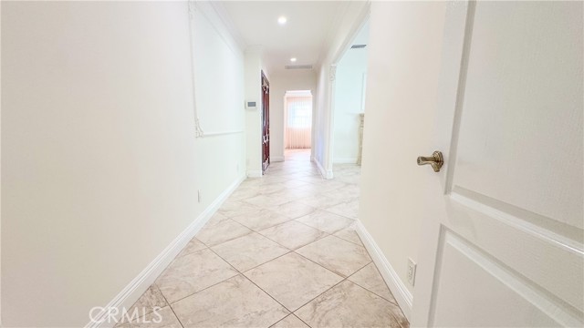Detail Gallery Image 5 of 18 For 2741 E Glenoaks Bld, Glendale,  CA 91206 - 3 Beds | 2 Baths