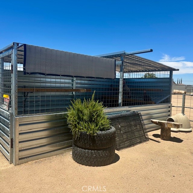 15680 Larch Street, Hesperia CA: https://media.crmls.org/medias/e033cb0b-4605-4835-b9f3-6ed2ff564870.jpg