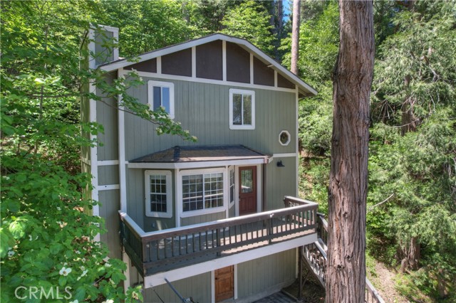 Detail Gallery Image 2 of 32 For 23819 Scenic Dr, Crestline,  CA 92325 - 2 Beds | 1/1 Baths