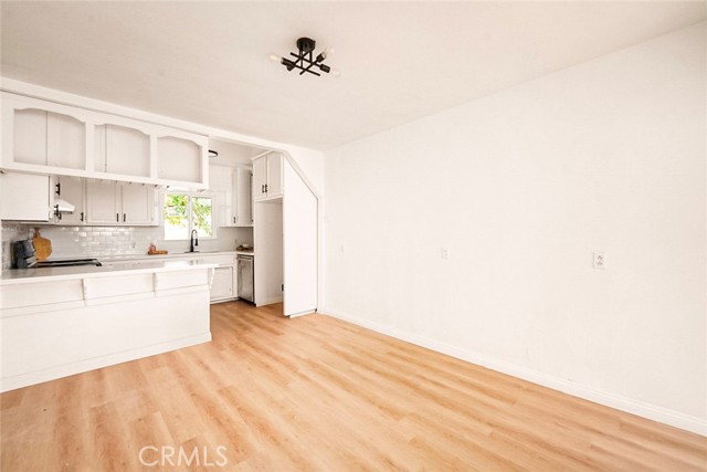 Detail Gallery Image 5 of 23 For 522 Price, Bakersfield,  CA 93307 - 3 Beds | 2 Baths