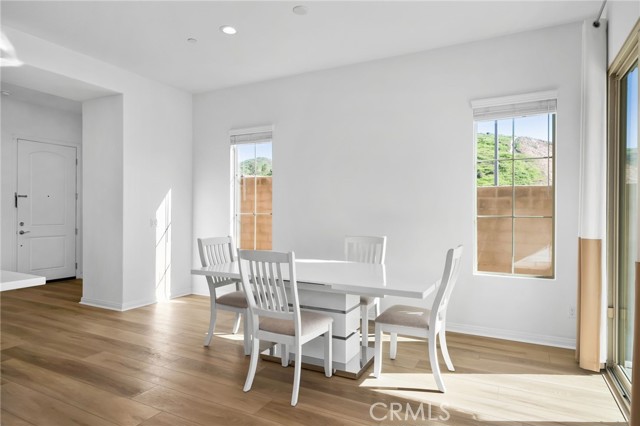 Detail Gallery Image 8 of 71 For 11957 Shadeland, Corona,  CA 92883 - 2 Beds | 2 Baths