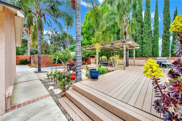 Detail Gallery Image 30 of 40 For 21016 Chatsworth St, Chatsworth,  CA 91311 - 4 Beds | 2/1 Baths