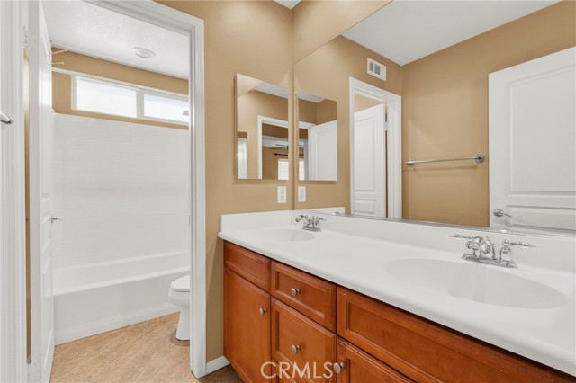 Detail Gallery Image 10 of 35 For 36065 Mustang Spirit Ln, Wildomar,  CA 92595 - 4 Beds | 3 Baths