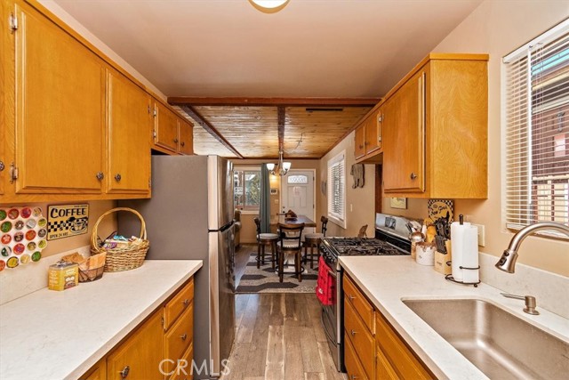 Detail Gallery Image 8 of 13 For 861 Kern Ave, Sugarloaf,  CA 92386 - 2 Beds | 1 Baths