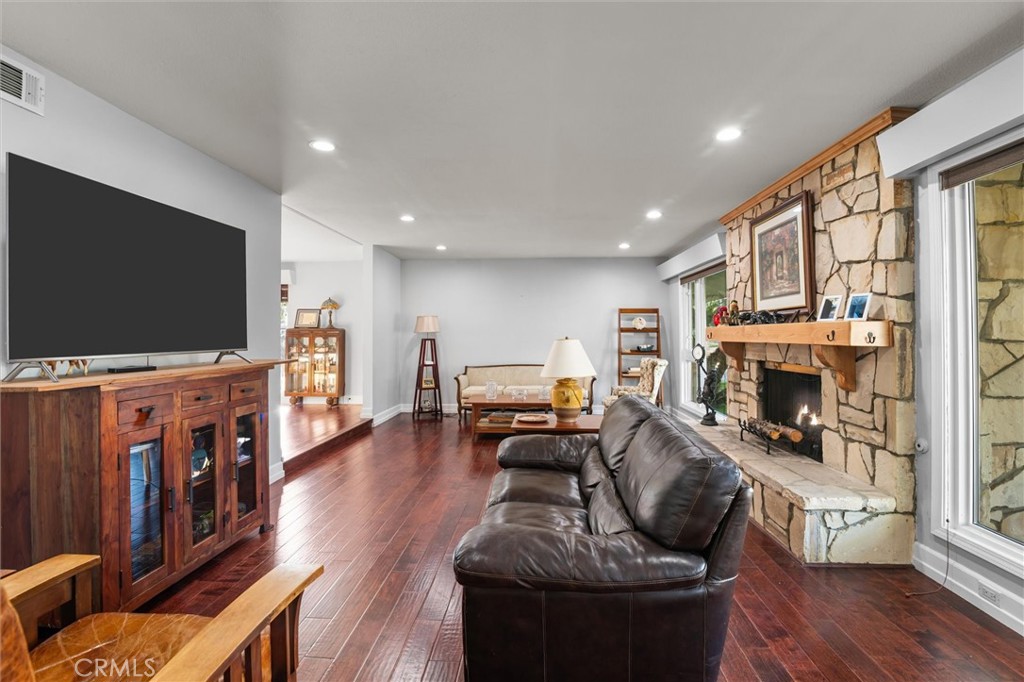 MLS #SW25248871 image #10