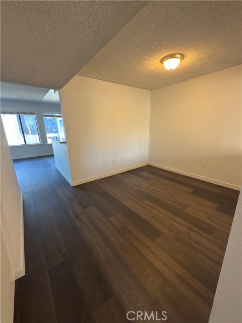 22038 Vanowen Street, Woodland Hills CA: https://media.crmls.org/medias/e036ea03-84b8-42be-a17a-923c77565d6e.jpg