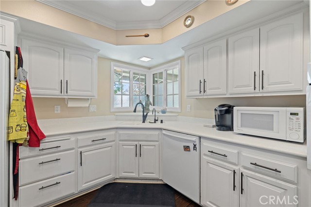 Image 13 of 43 For 2115 Kathryn Way