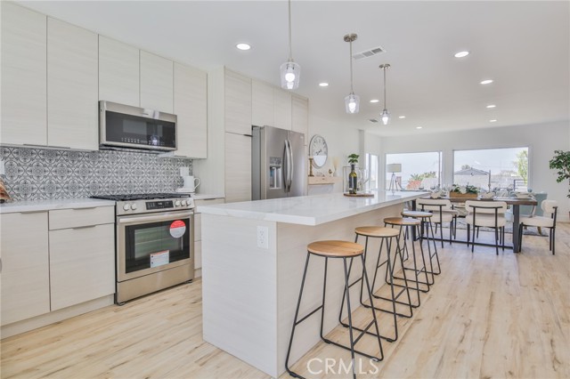 Detail Gallery Image 18 of 60 For 206 via Colusa, Redondo Beach,  CA 90277 - 4 Beds | 3 Baths