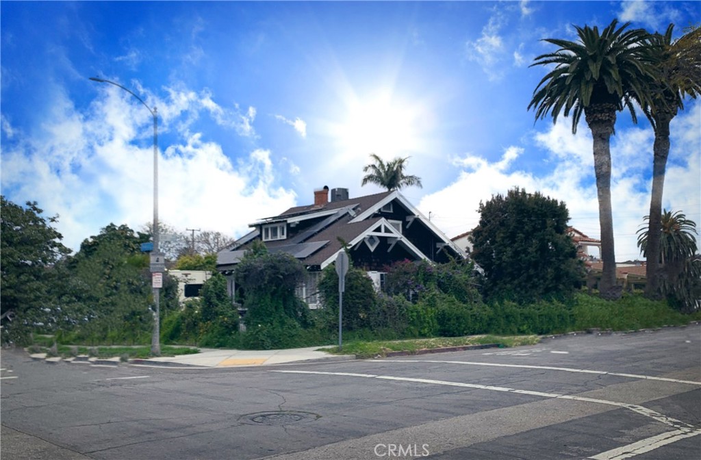 804 Newport Avenue, Long Beach, CA 90804