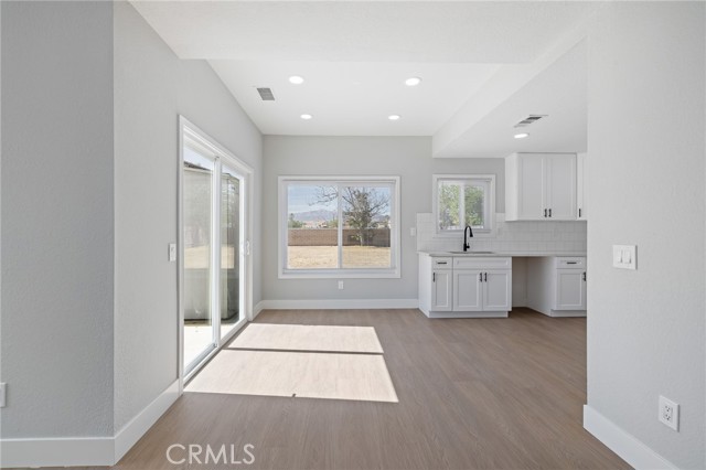 Detail Gallery Image 17 of 50 For 4046 Kona Ct, Palmdale,  CA 93552 - 3 Beds | 3 Baths