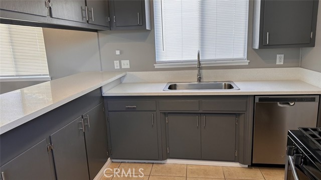 219 N Norma Street, Ridgecrest CA: https://media.crmls.org/medias/e0393b0b-bb2f-484b-9d7d-8b8807ac082e.jpg