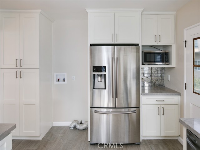 Detail Gallery Image 8 of 21 For 526 California St, El Segundo,  CA 90245 - 3 Beds | 2 Baths