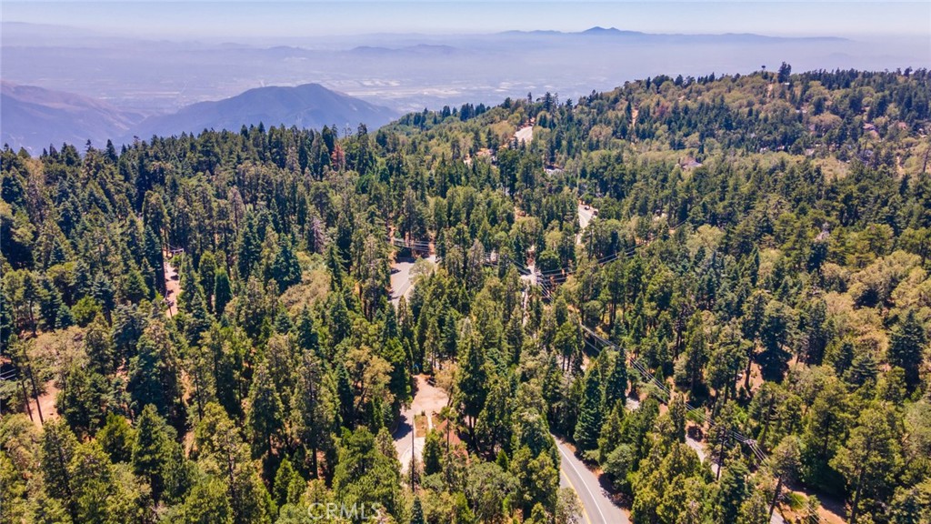 https://media.crmls.org/medias/e03ac0a8-a543-45d4-8e14-ba6c50f54f6f.jpg?preset=X-Large