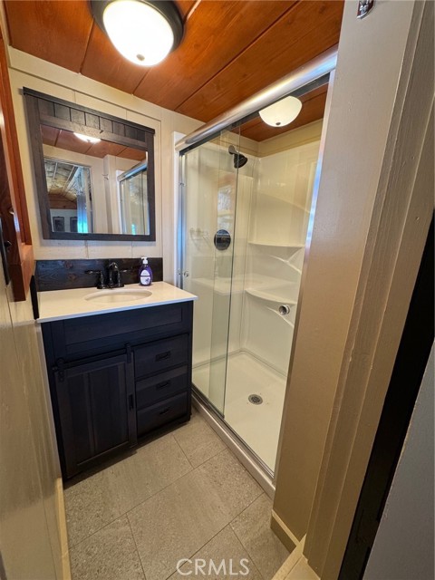 Detail Gallery Image 20 of 38 For 24998 Ocean View Dr, Crestline,  CA 92325 - 1 Beds | 1 Baths