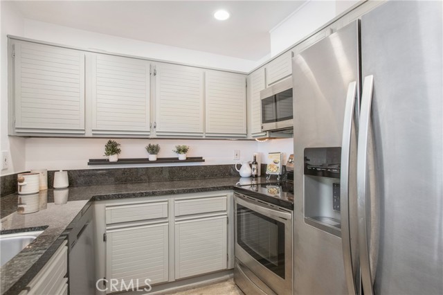 25712 Le Parc, Lake Forest CA: https://media.crmls.org/medias/e03b827c-4466-44f7-a171-489e0e8932a9.jpg