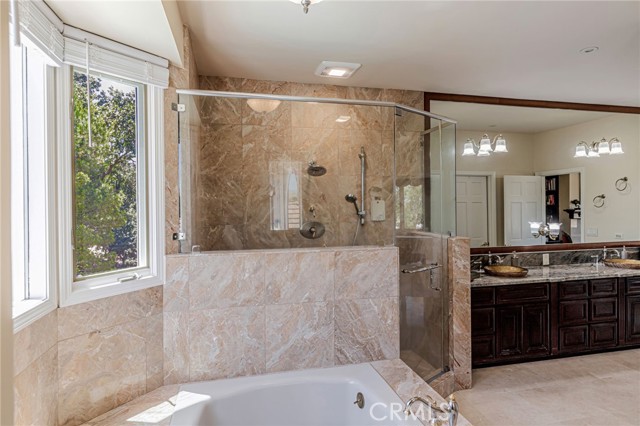 Image 47 of 75 For 20585 Whispering Oaks Drive