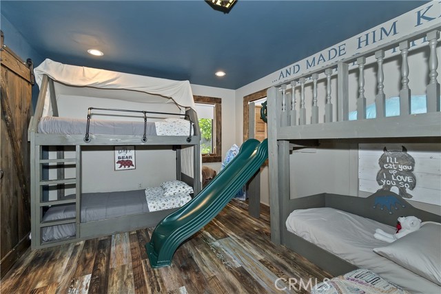 Detail Gallery Image 33 of 42 For 533 Sunderland, Lake Arrowhead,  CA 92352 - 3 Beds | 3/1 Baths