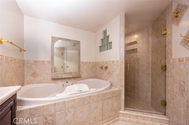 Detail Gallery Image 26 of 42 For 525 E Seaside Way #807,  Long Beach,  CA 90802 - 2 Beds | 1/1 Baths