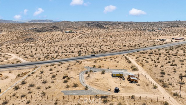 5924 Old Woman Springs Road, Johnson Valley CA: https://media.crmls.org/medias/e03cea9a-1771-4dfd-8a08-08e051e2bbea.jpg