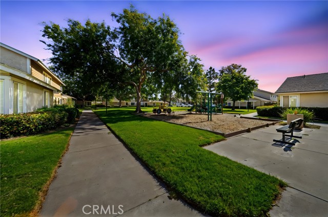 Detail Gallery Image 23 of 27 For 2921 S Sycamore St #E,  Santa Ana,  CA 92707 - 3 Beds | 1/1 Baths