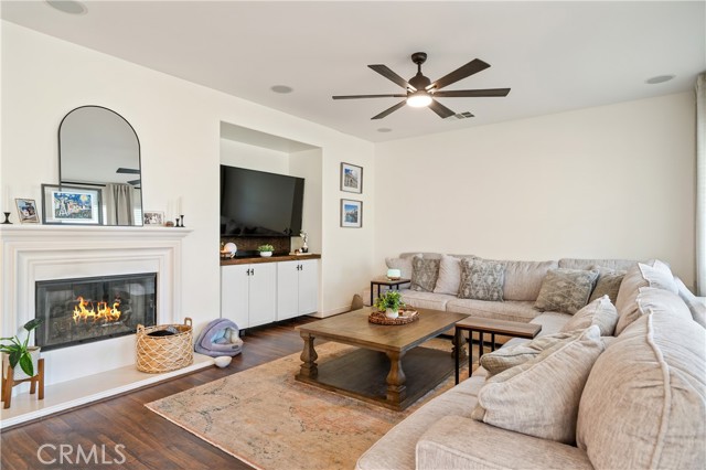 Detail Gallery Image 10 of 39 For 63 Volta Del Tintori St, Lake Elsinore,  CA 92532 - 5 Beds | 4/1 Baths