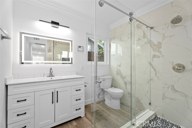 Detail Gallery Image 18 of 28 For 913 S Diamond, Santa Ana,  CA 92704 - 5 Beds | 2 Baths