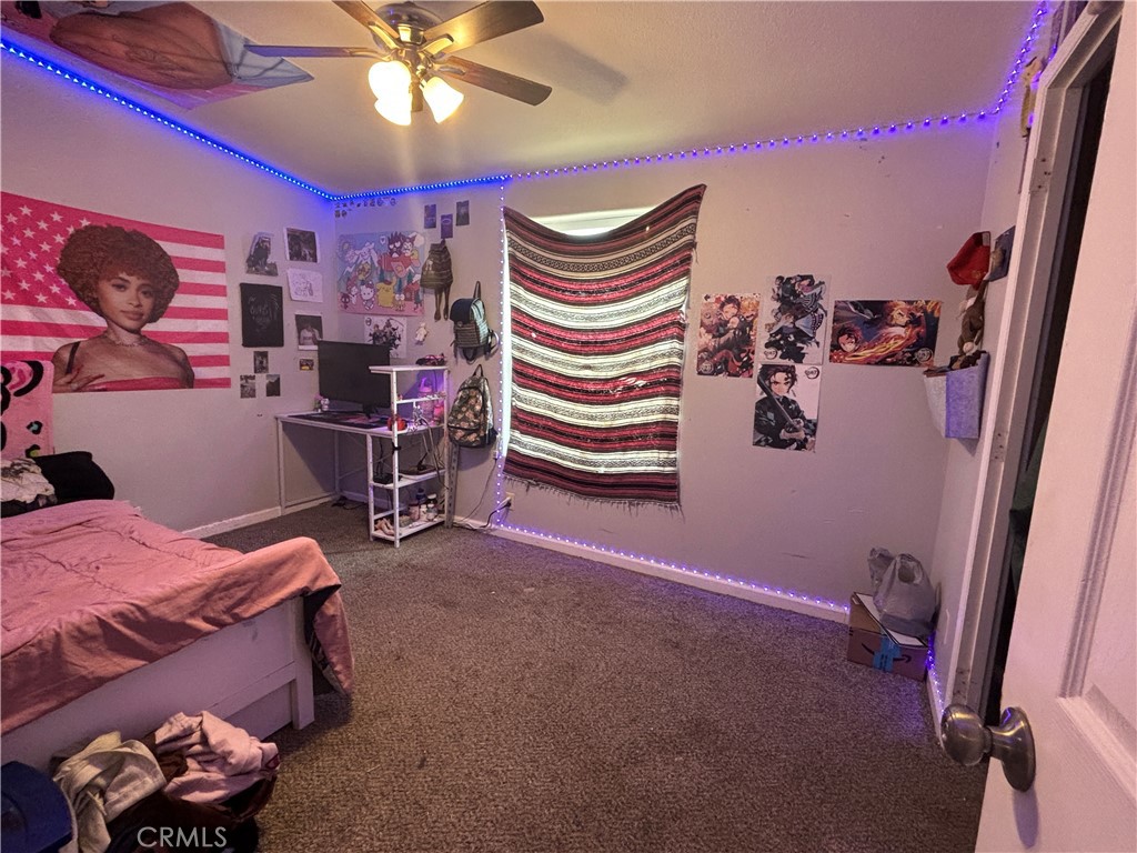 https://media.crmls.org/medias/e03d96f3-baa8-46fd-b6e6-077a02360b66.jpg?preset=X-Large