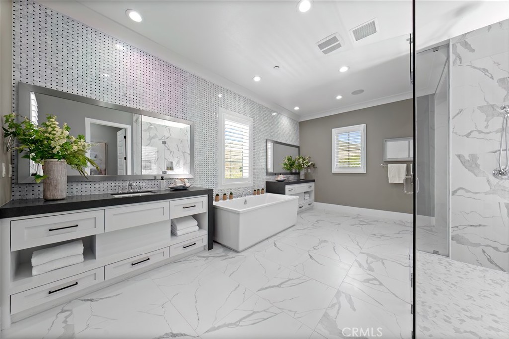 MLS #OC26159234 image #33
