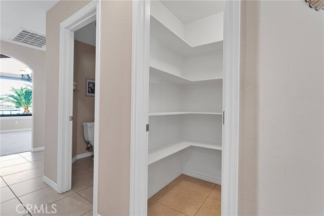19410 Allegheny Court, Apple Valley CA: https://media.crmls.org/medias/e03dc6f8-908c-47d2-9ef9-5470d6f1bbbc.jpg