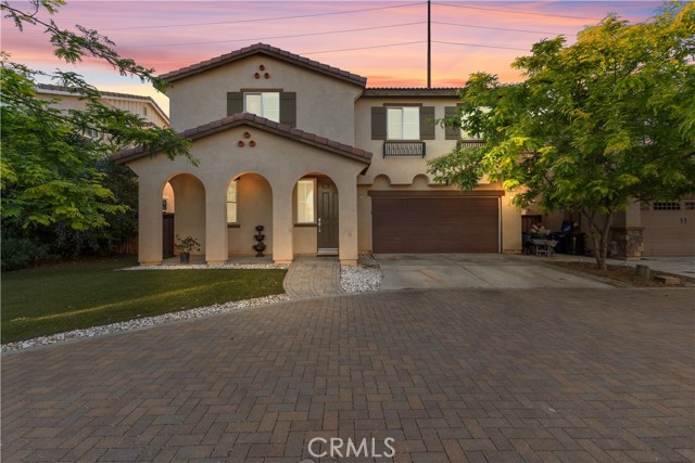 Detail Gallery Image 1 of 40 For 8219 Perla Dr, Riverside,  CA 92504 - 4 Beds | 3 Baths