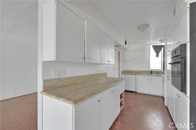 Detail Gallery Image 12 of 40 For 6979 Palm Ct, Riverside,  CA 92506 - 2 Beds | 2 Baths