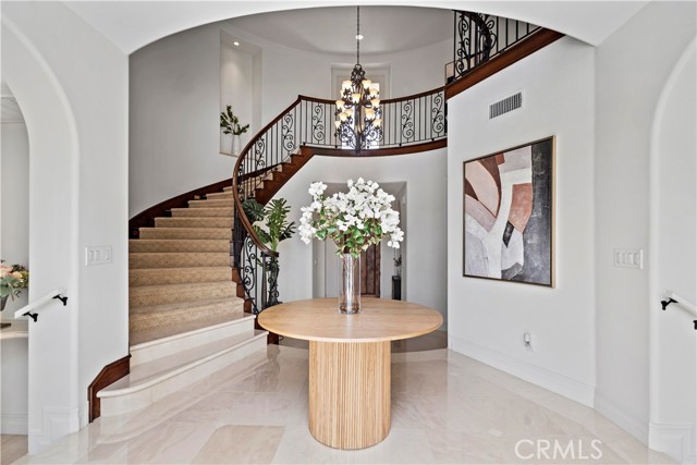 2535 Bronzewood Drive, Tustin CA: https://media.crmls.org/medias/e03edf7b-1766-48a1-9210-f3812813eca9.jpg