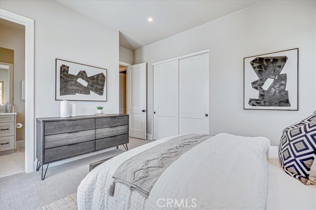 100 Bozeman, Irvine CA: https://media.crmls.org/medias/e04011f6-b706-4529-a0c1-795dbbdf4542.jpg