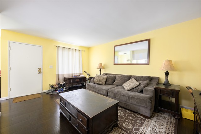 Detail Gallery Image 3 of 15 For 2325 Highbury Ave #59,  Los Angeles,  CA 90032 - 2 Beds | 2 Baths