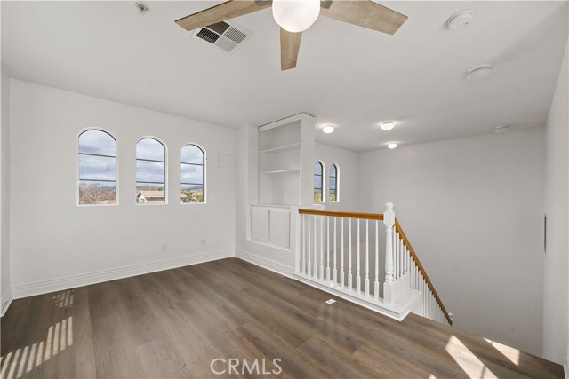 Image 31 of 40 For 26487 Arboretum Way 2104