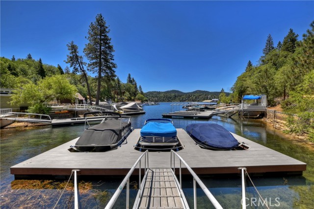 72 N Winter Harbor Cove #C, Lake Arrowhead, CA 92352