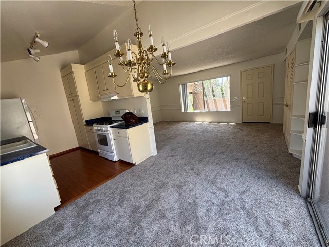 Detail Gallery Image 10 of 39 For 1350 Cabrillo Park Dr #F,  Santa Ana,  CA 92701 - 1 Beds | 1 Baths