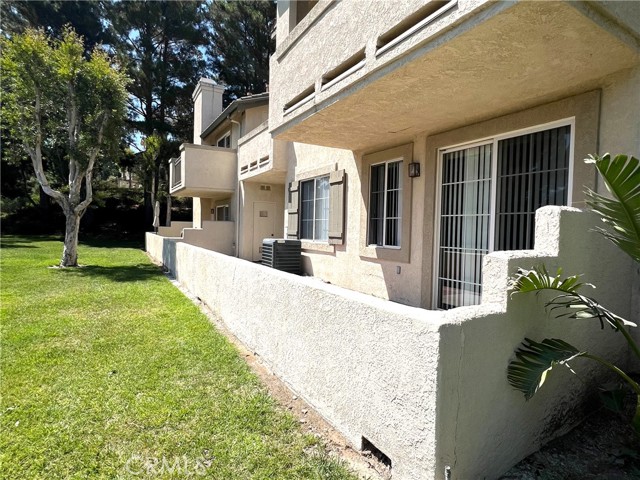 7997 E Viewrim, Anaheim Hills CA: https://media.crmls.org/medias/e041e50c-5f54-46d6-a822-f29e1d57e37b.jpg