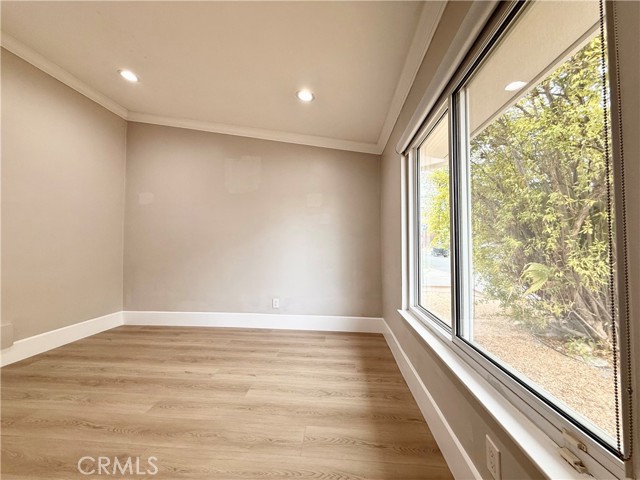 Detail Gallery Image 46 of 73 For 24204 Calvert, Woodland Hills,  CA 91367 - 6 Beds | 3 Baths