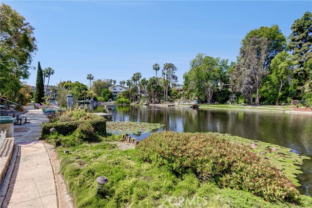2233 Heather Lane, Newport Beach CA: https://media.crmls.org/medias/e043adf3-e686-46aa-b9f6-107622f1b9e8.jpg