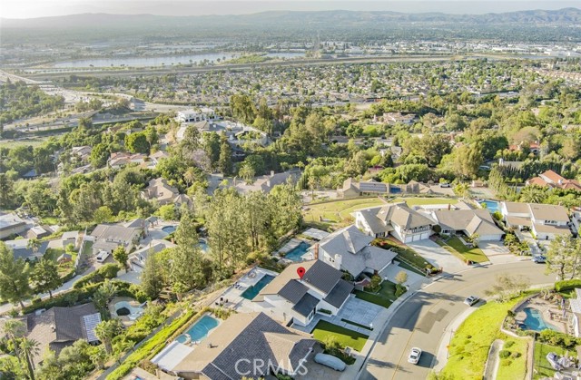 4263 E Ranch Gate Road, Anaheim Hills CA: https://media.crmls.org/medias/e0448e7c-a4da-4bc0-afd9-b0b174b74d18.jpg