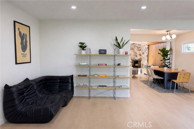 Detail Gallery Image 8 of 37 For 11623 S Dehn, Inglewood,  CA 90303 - 3 Beds | 2 Baths