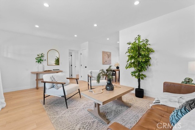 8316 Reseda Avenue, Fontana CA: https://media.crmls.org/medias/e04521bc-53ff-49e0-a4b8-9ea88bacc4a5.jpg