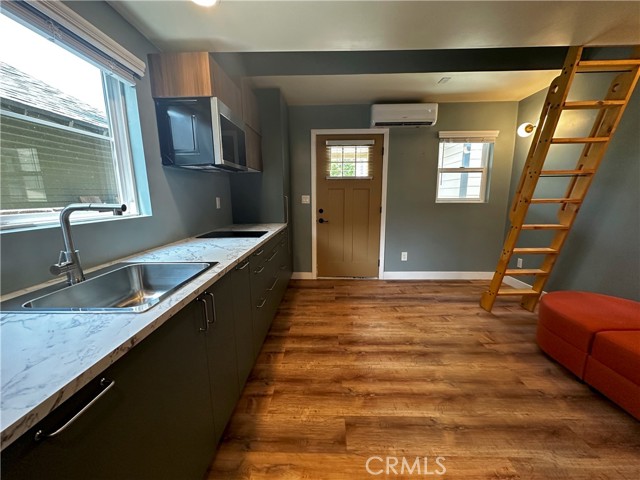 448 Linwood Avenue, Monrovia CA: https://media.crmls.org/medias/e046cf9d-d7d3-4d03-a584-923387447e40.jpg