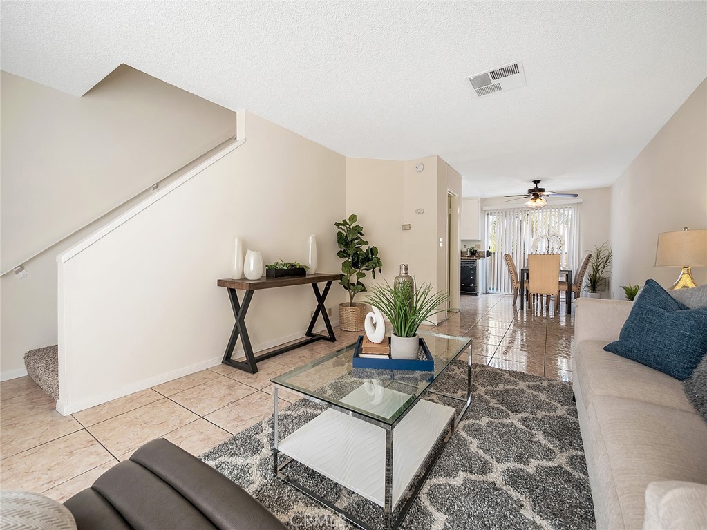 851 E 9th Street 205