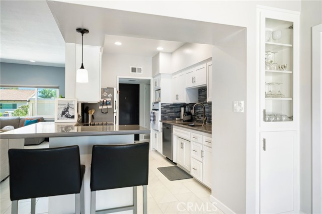 46125 Burroweed Ln., Palm Desert CA: https://media.crmls.org/medias/e0472e6e-6ab0-4b01-8734-01d38a4691df.jpg