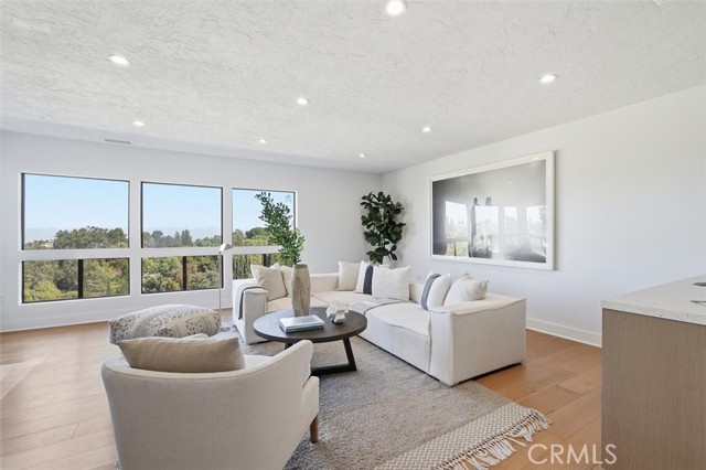 Detail Gallery Image 38 of 66 For 5204 Middlecrest Rd, Rancho Palos Verdes,  CA 90275 - 4 Beds | 3 Baths